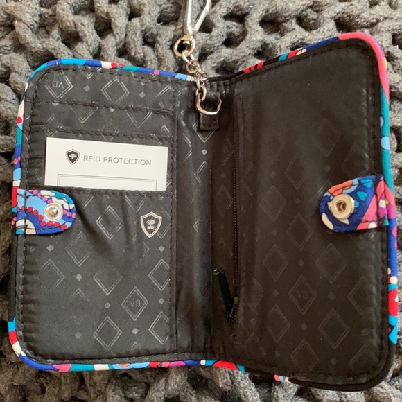 Vera Bradley bifold wallet - Picture 3 of 5